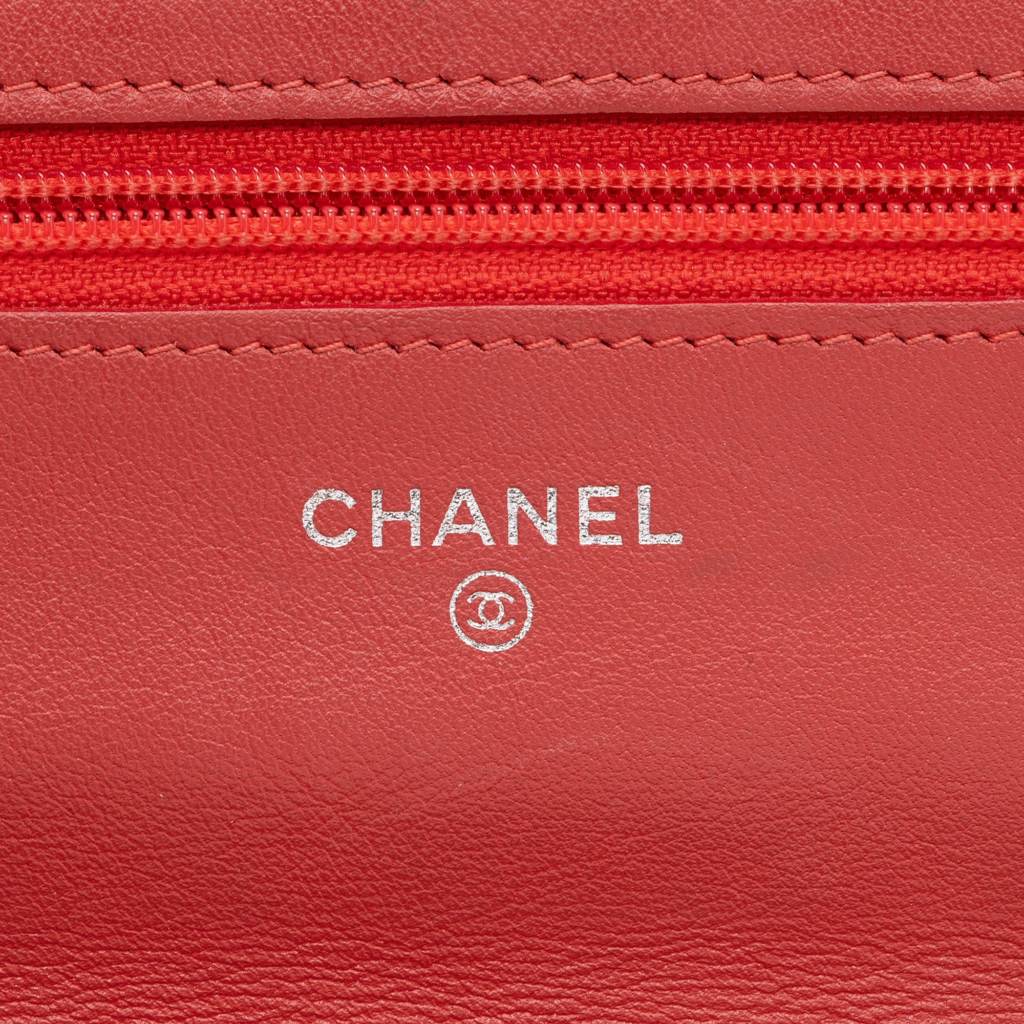Chanel Patent Leather Classic Wallet on Chain (SHF-JIB4Sf)