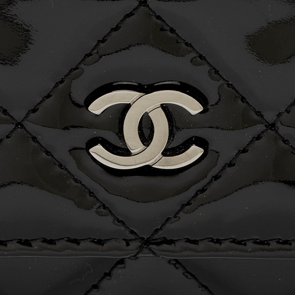 Chanel Patent Leather Classic Wallet on Chain (SHF-8fowjN)