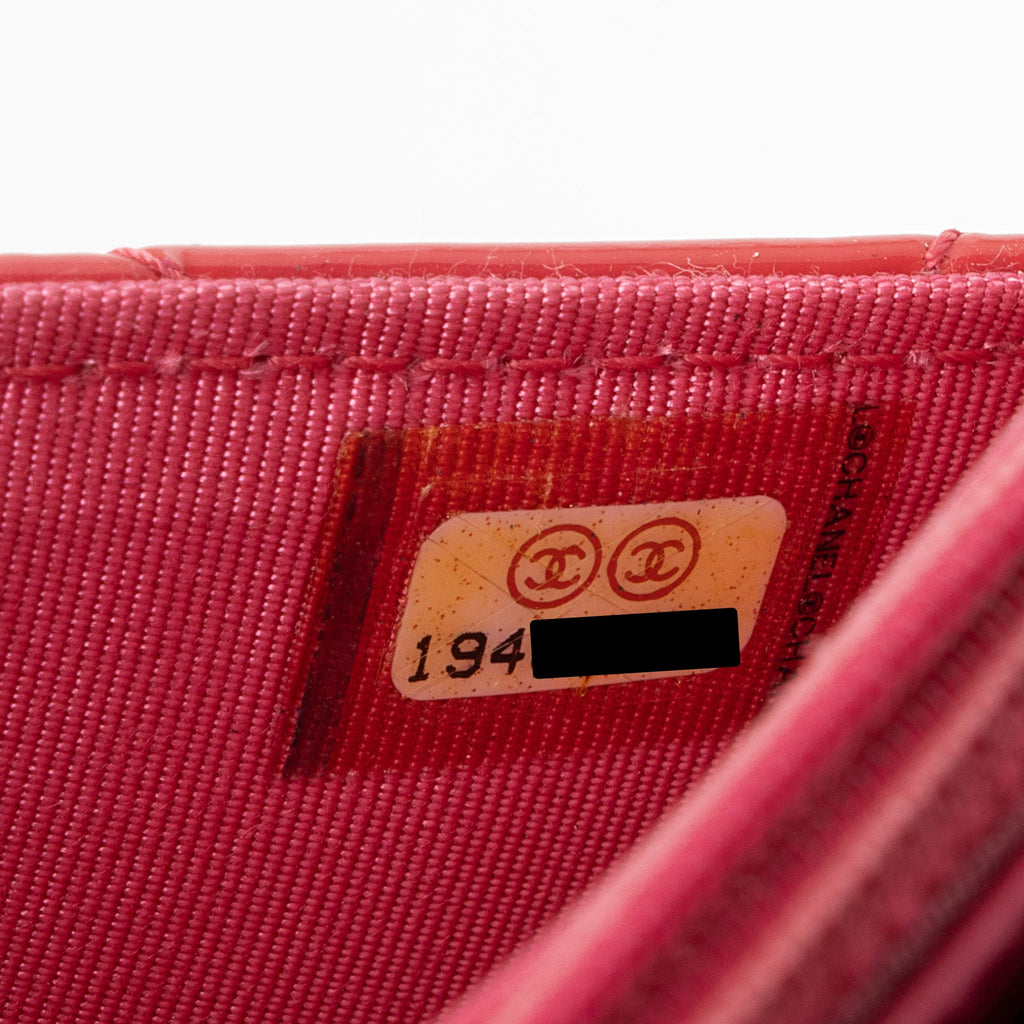 Chanel Patent Leather Classic Wallet on Chain (SHF-13OxMa)