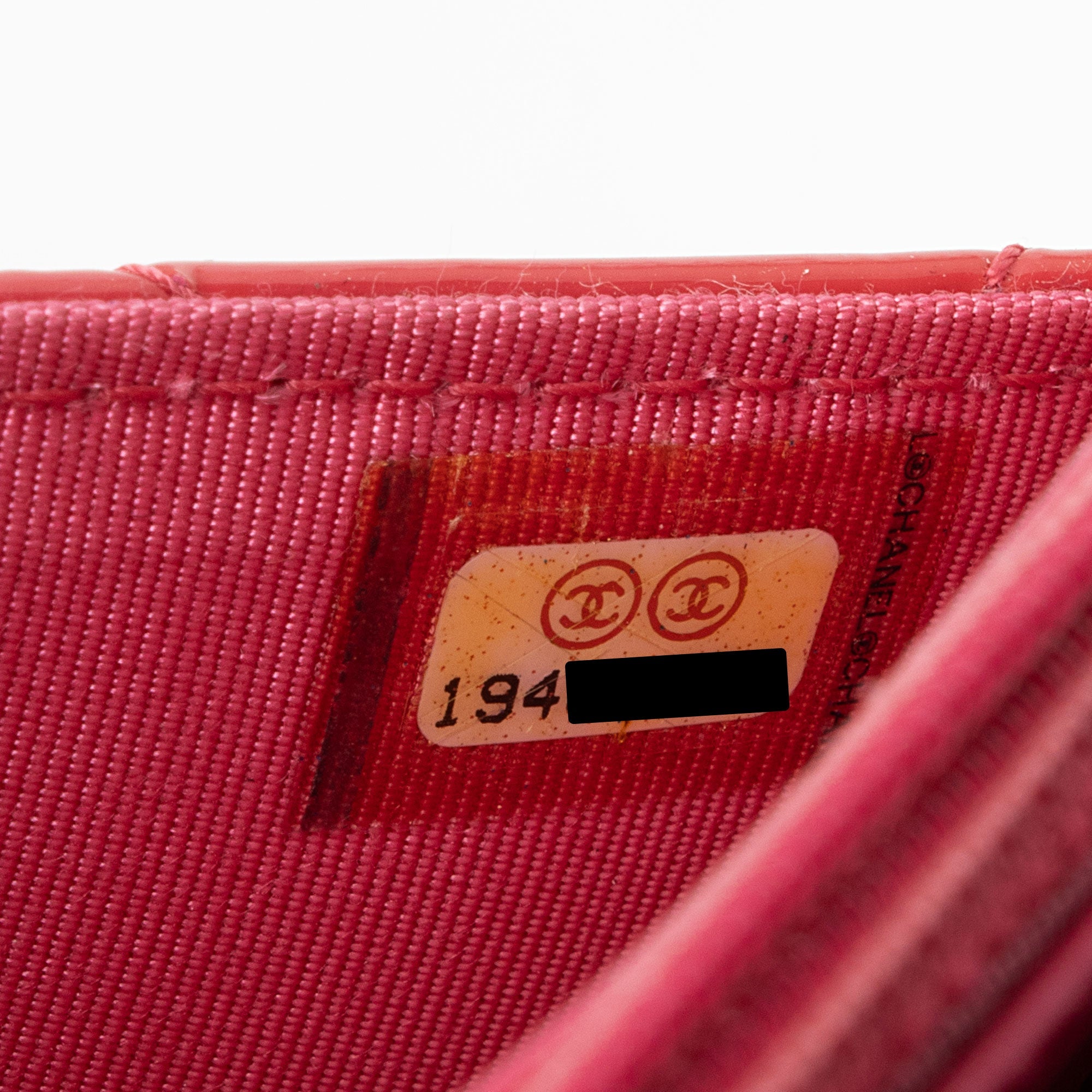 Chanel Patent Leather Classic Wallet on Chain (SHF-13OxMa)