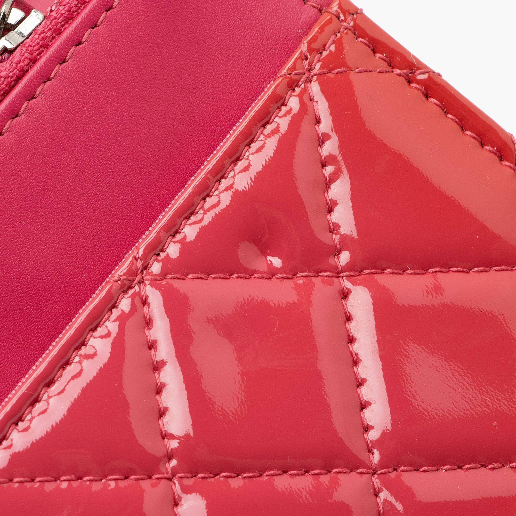 Chanel Patent Leather Classic Wallet on Chain (SHF-13OxMa)