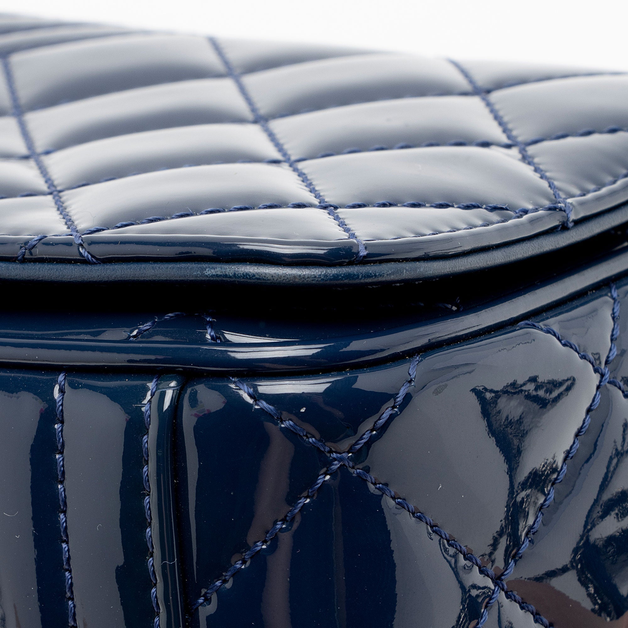 Chanel Patent Leather Coco Boy Small Flap Bag (SHF-mwPK8i)