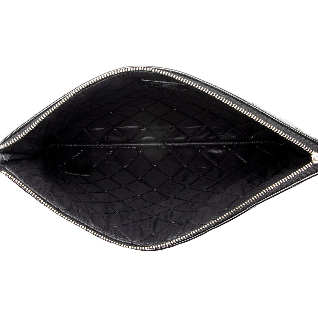 Chanel Patent Leather Medium O-Case (SHF-aLyKNf)