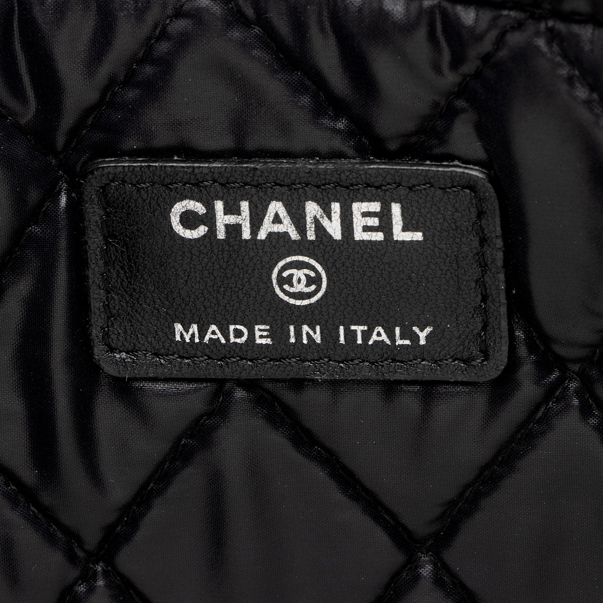 Chanel Patent Leather Medium O-Case (SHF-aLyKNf)