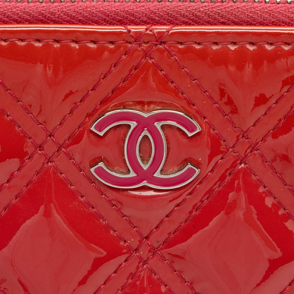 Chanel Patent Leather Medium O-Case (SHF-ZiSJ3V)