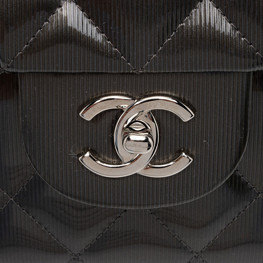 Chanel Patent Leather Stripe Classic Jumbo Double Flap Bag (SHF-xHciHb)