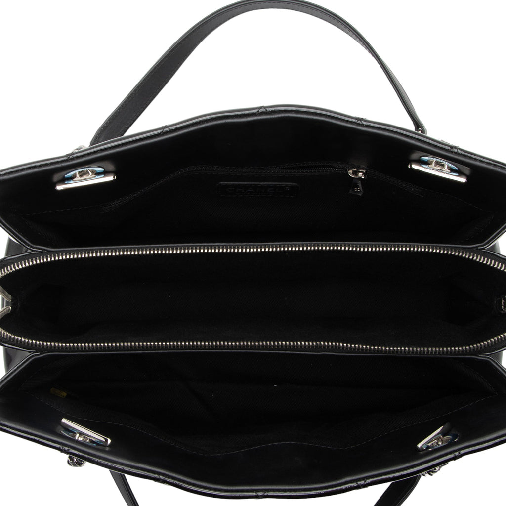 Chanel Patent Leather Timeless CC Chain Small Tote (SHF-xHTHtp)