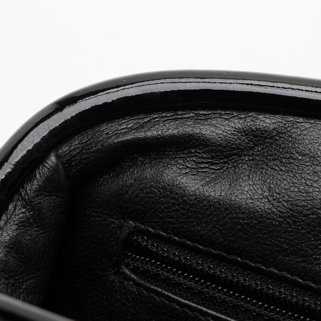 Chanel Patent Leather Timeless Clutch (SHF-QRt3pK)