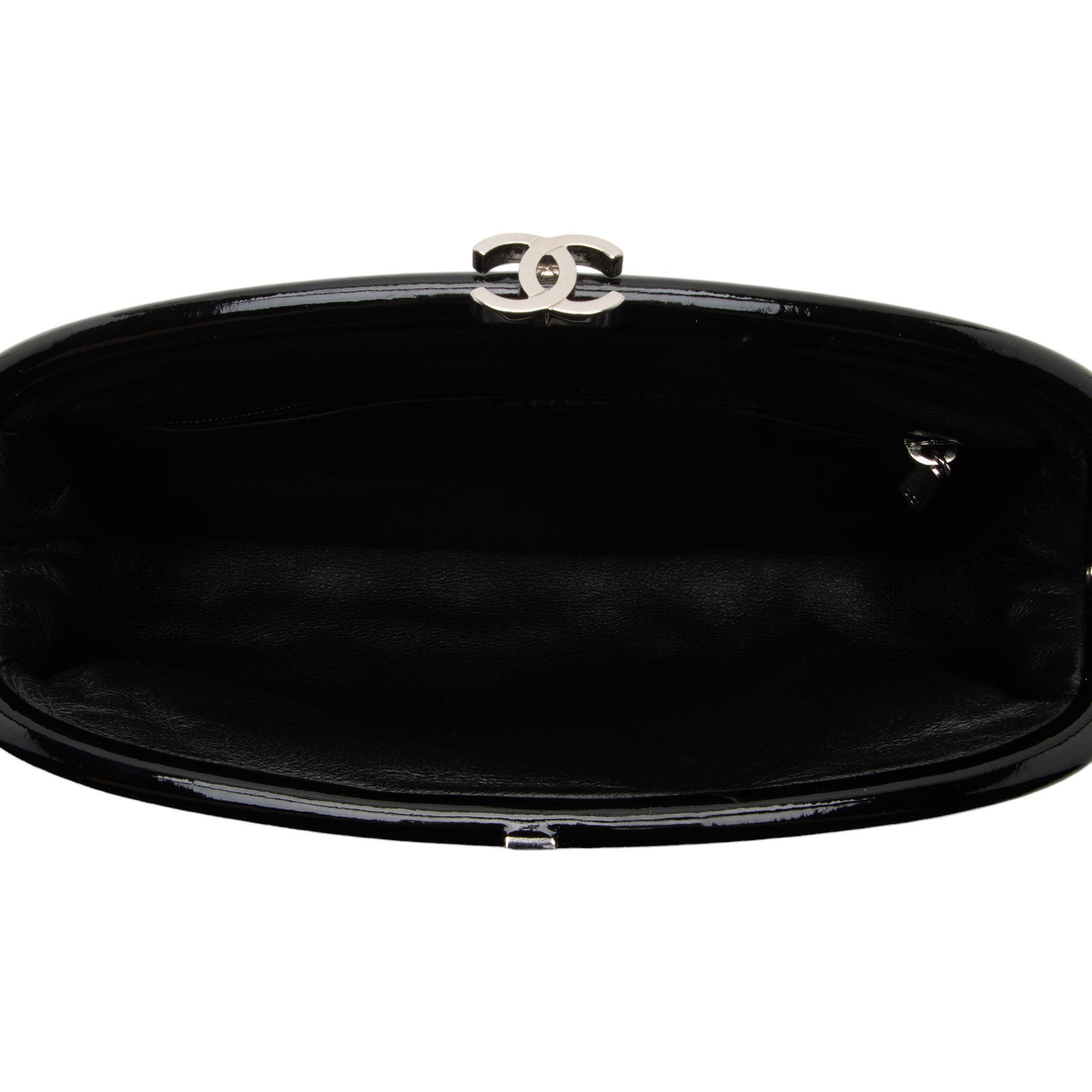 Chanel Patent Leather Timeless Clutch (SHF-QRt3pK)