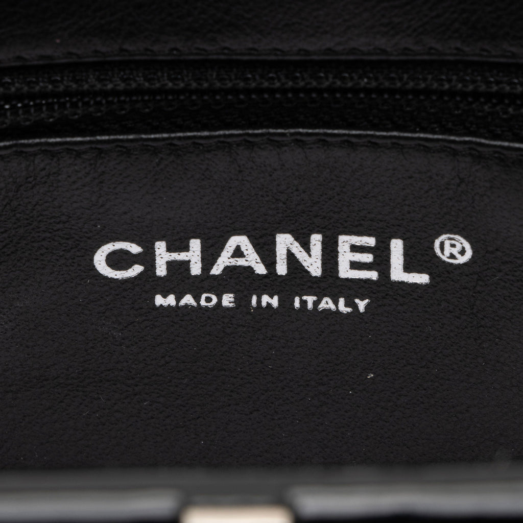 Chanel Patent Leather Timeless Clutch (SHF-QRt3pK)