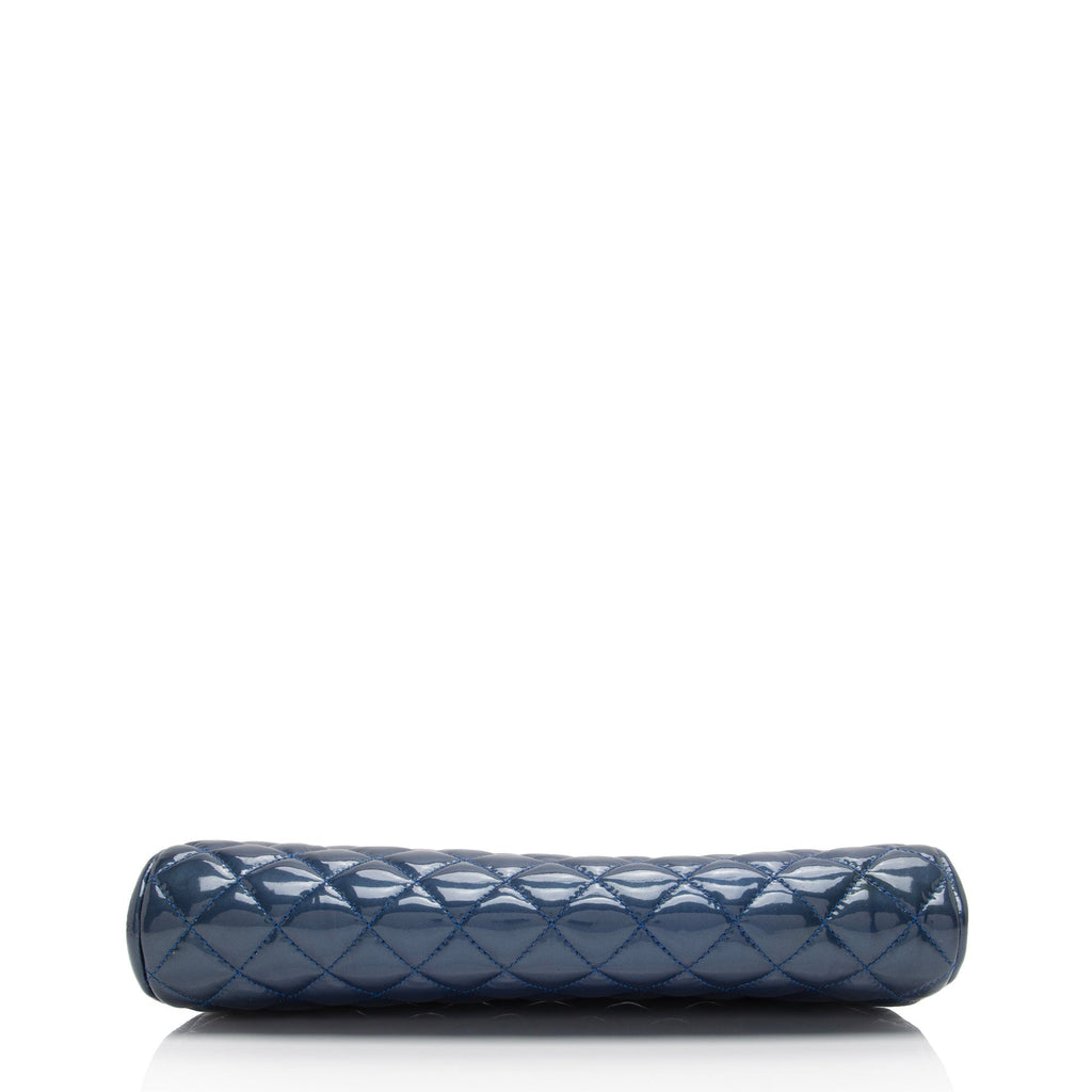 Chanel Patent Leather Timeless Clutch (SHF-UYzBin)