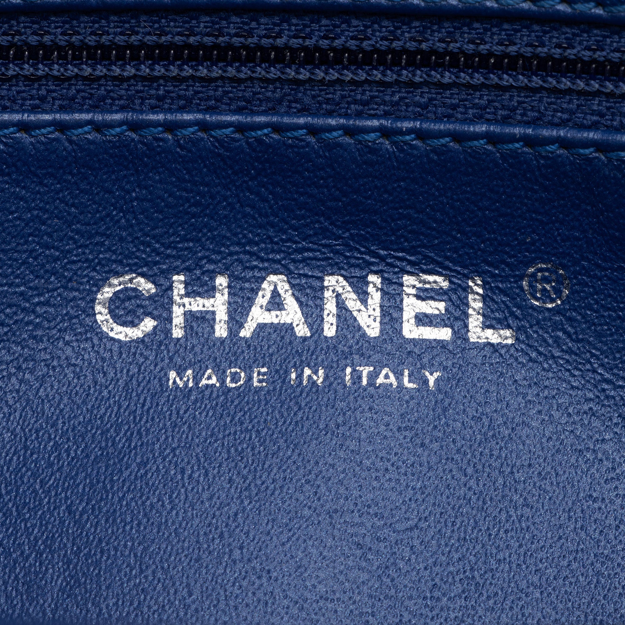 Chanel Patent Leather Timeless Clutch (SHF-UYzBin)
