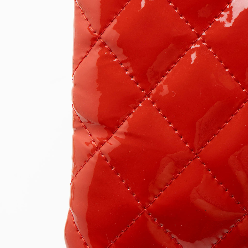 Chanel Patent Leather Valentine Hearts Medium O-Case