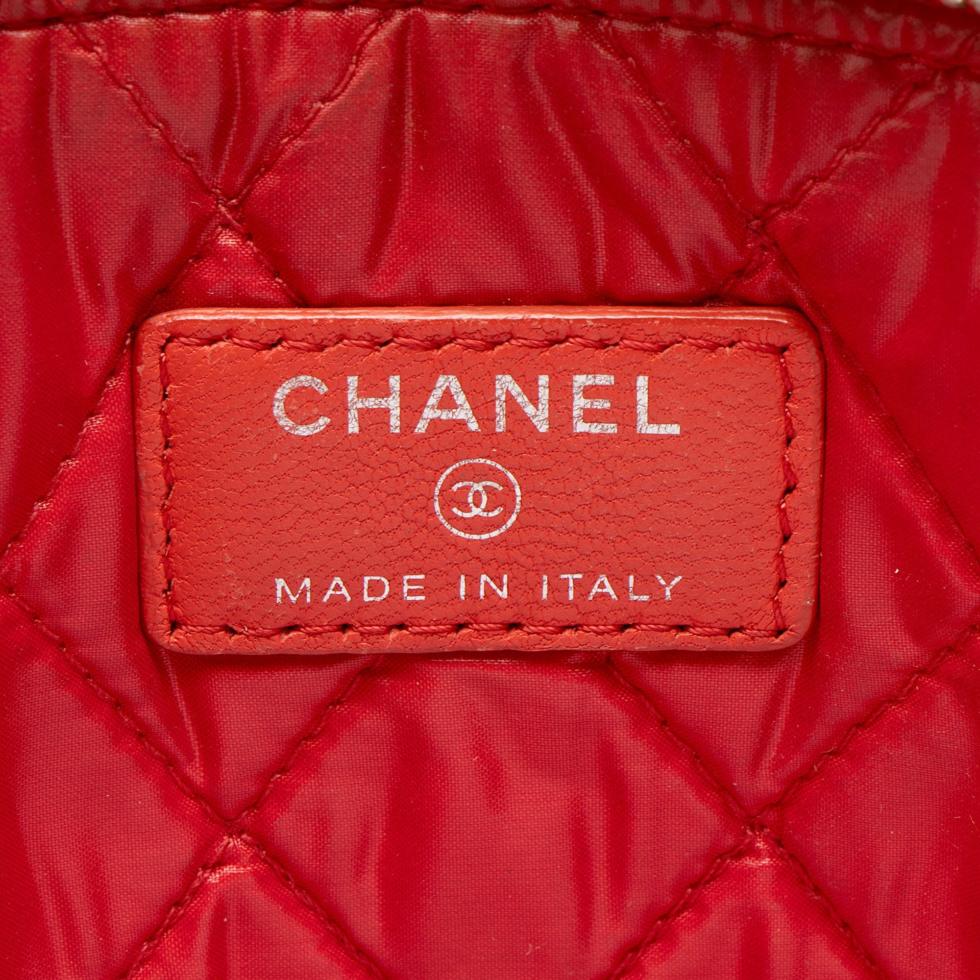 Chanel Patent Leather Valentine Hearts Medium O-Case