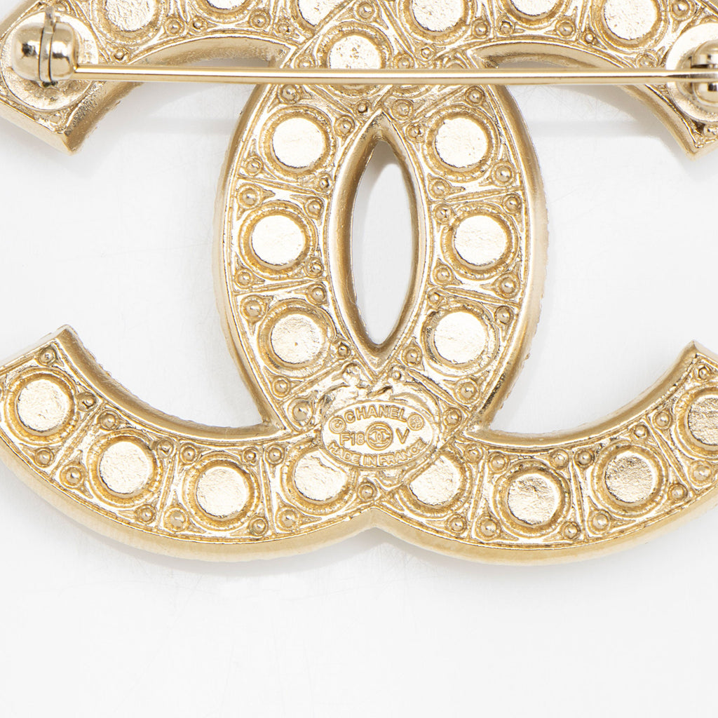 Chanel Pearl CC Brooch (SHF-KY02qw)