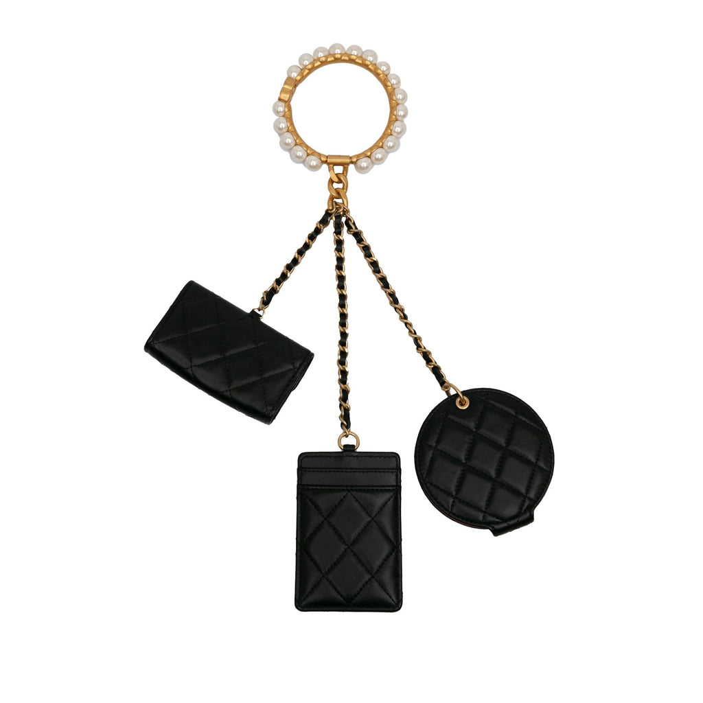 Chanel Pearl Crown CC Wristlet Multi Pouches (SHG-iLLXLn)