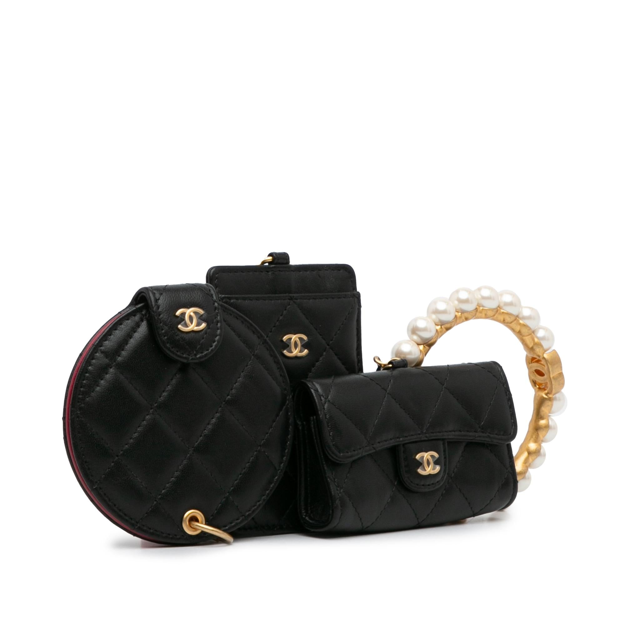 Chanel Pearl Crown CC Wristlet Multi Pouches (SHG-iLLXLn)