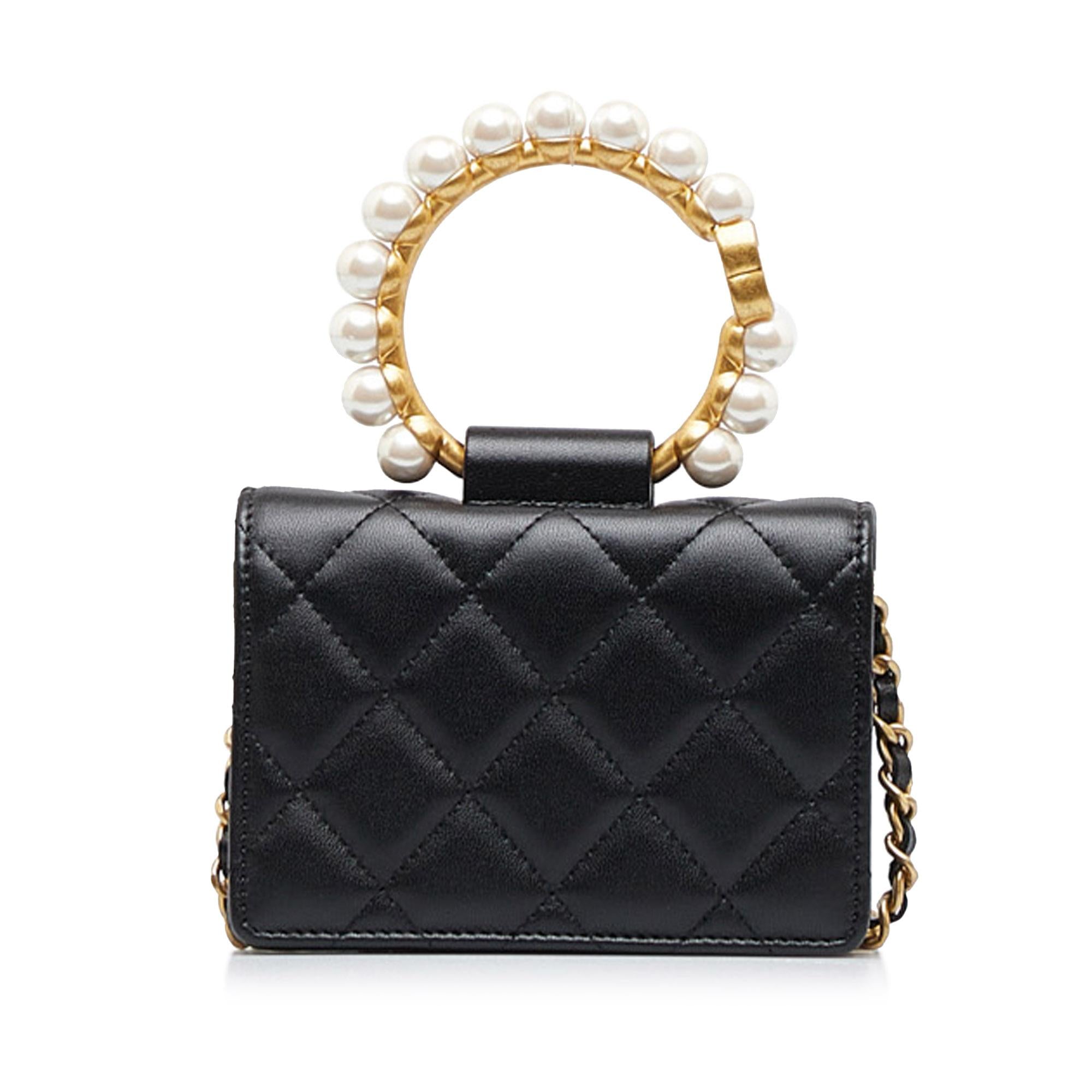 Chanel Pearl Crown Clutch On Chain (SHG-AvIaAb)