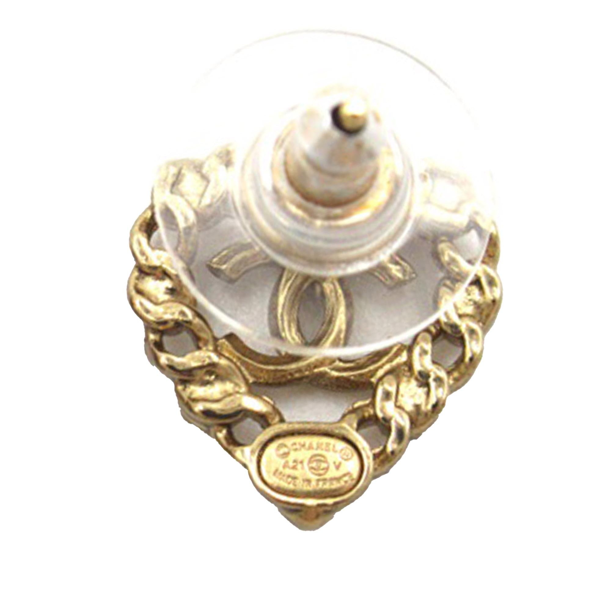Chanel Pearl Crystal CC Heart Earrings (SHG-UHSA6S)