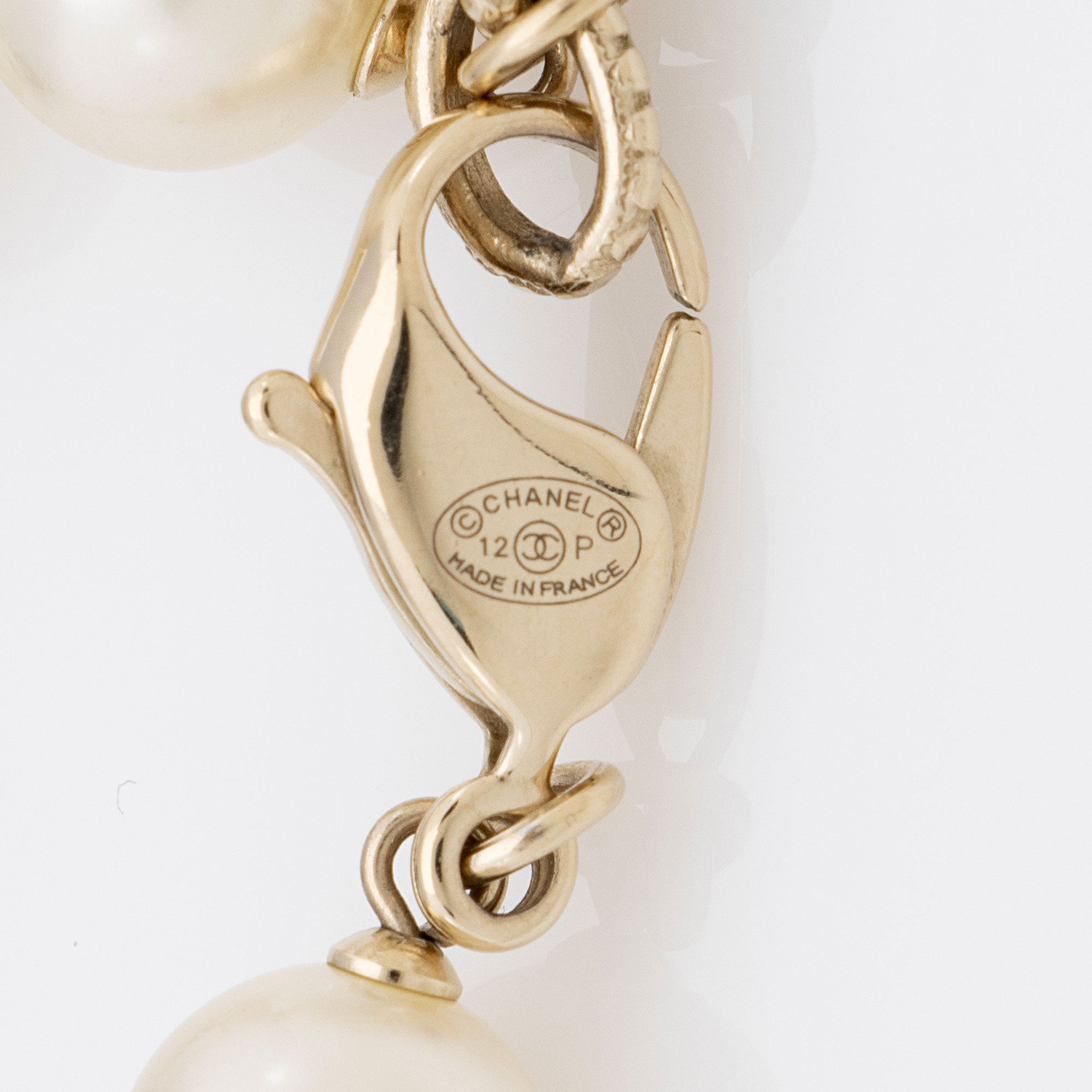 Chanel Pearl Crystal CC Long Necklace (SHF-l0h3vl)