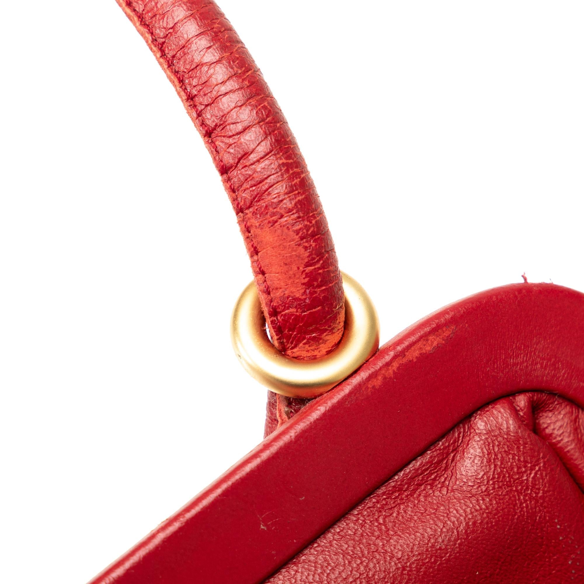Chanel Perforated Bow Frame Handbag (SHG-EWnif8)