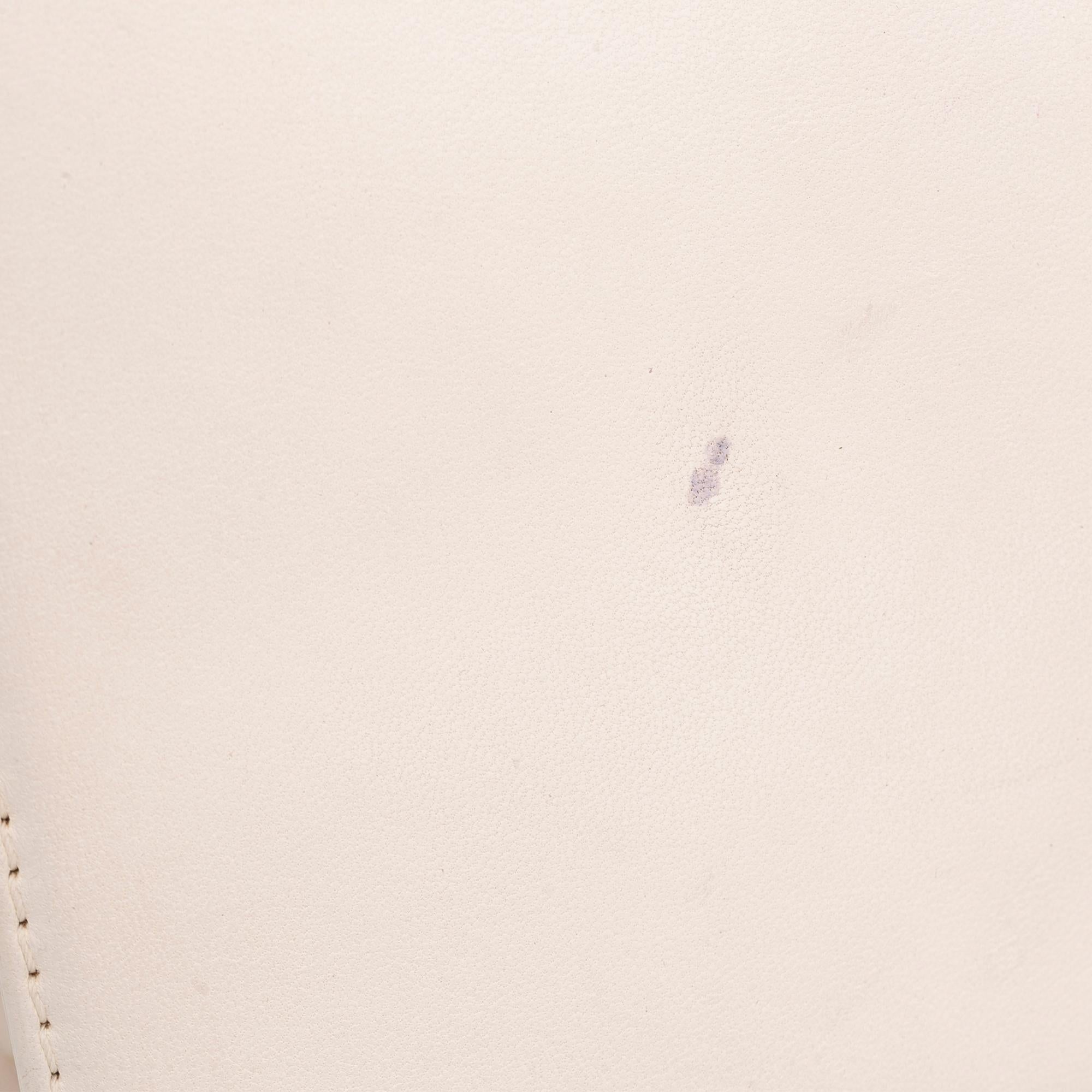 Chanel Perforated Lambskin Boy Flap (SHG-j0q4NI)