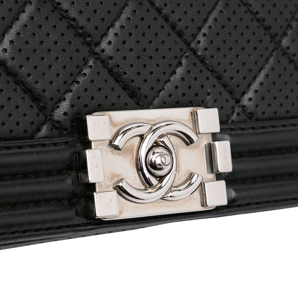 Chanel Perforated Lambskin Boy Flap (SHG-5uI7Qu)