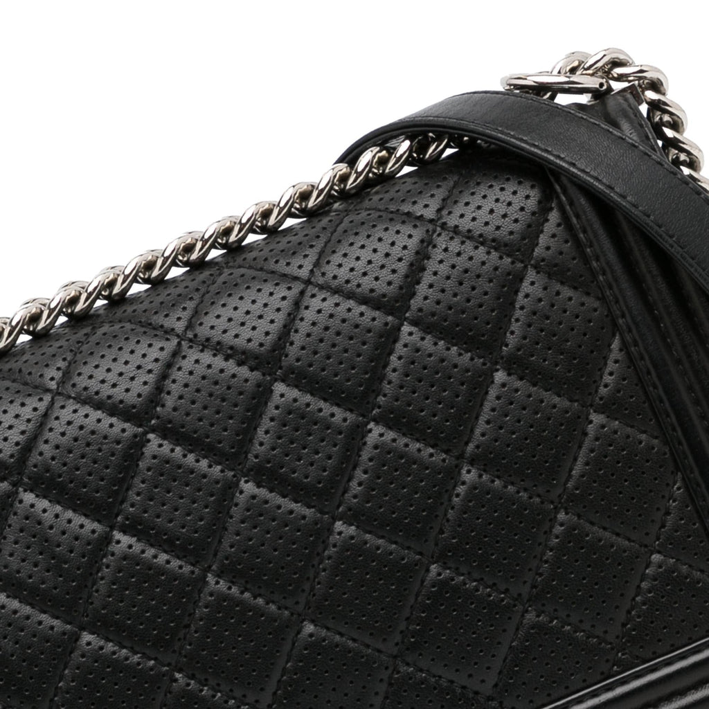 Chanel Perforated Lambskin Boy Flap (SHG-5uI7Qu)