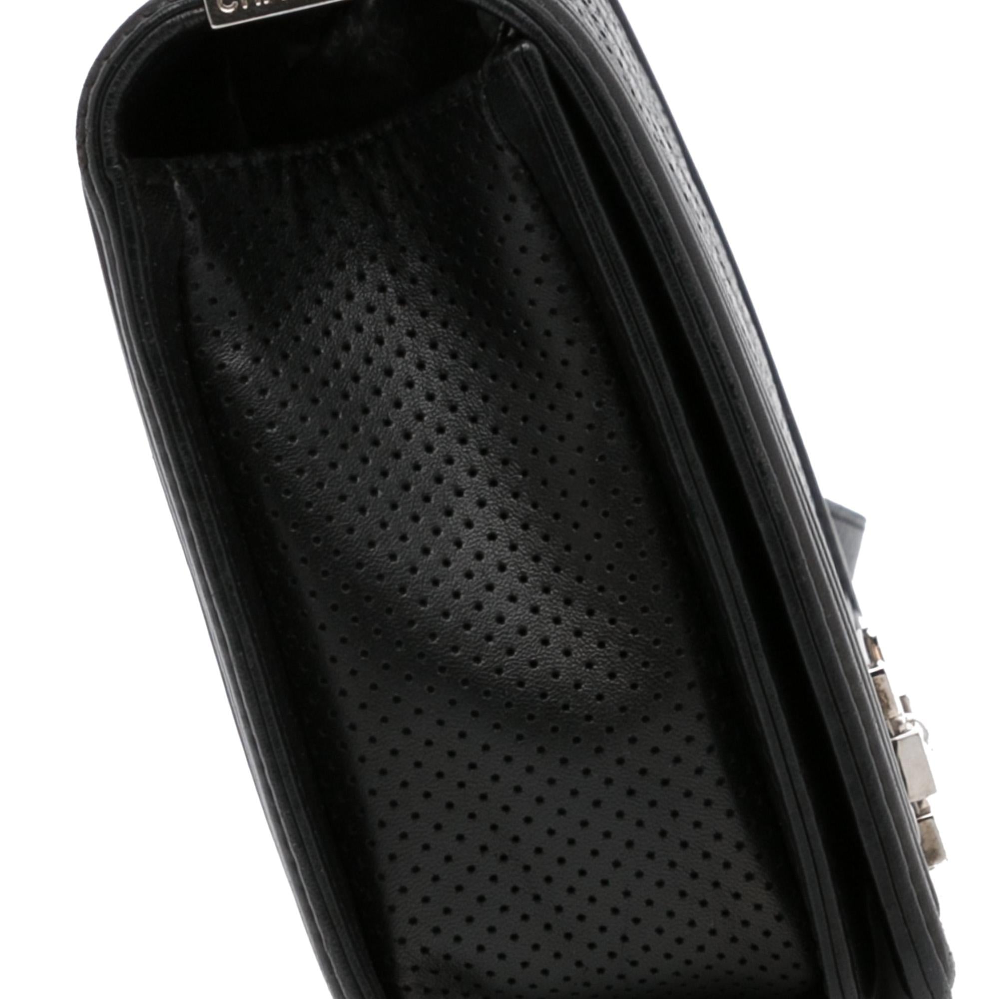 Chanel Perforated Lambskin Boy Flap (SHG-5uI7Qu)
