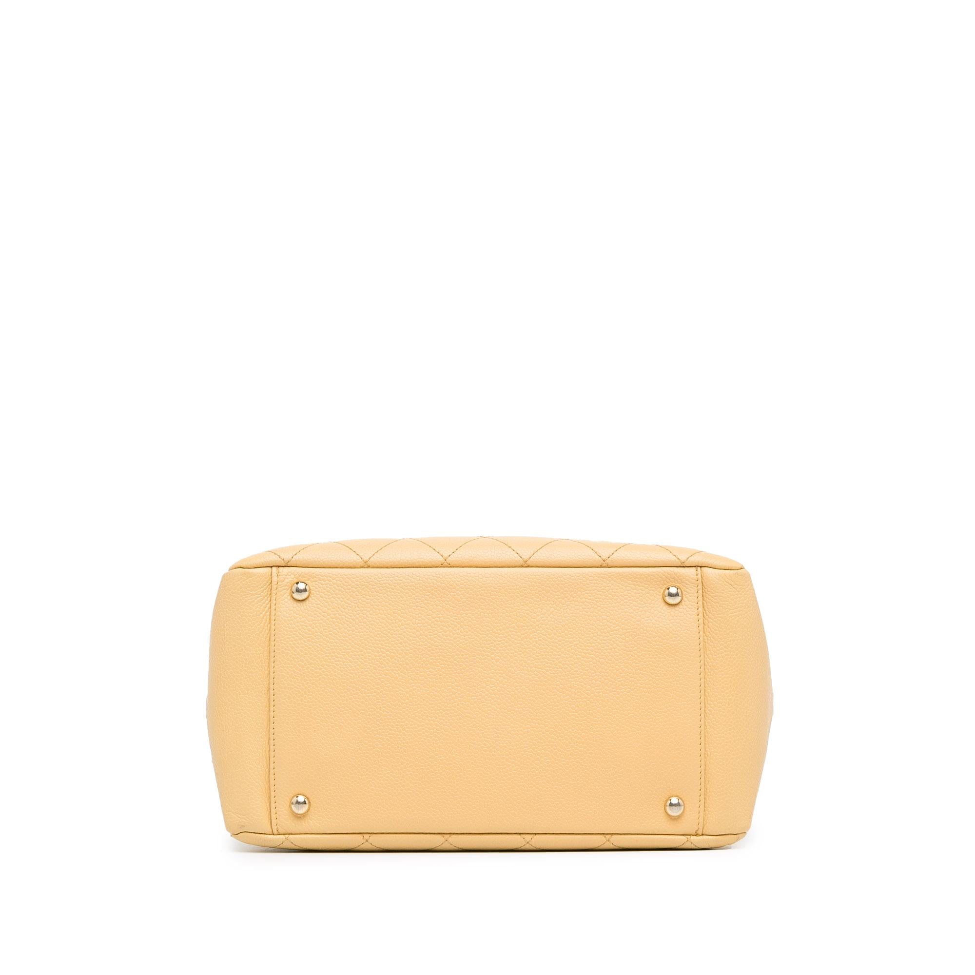 Chanel Petite Caviar Timeless Shopping Tote (SHG-BPvc34)
