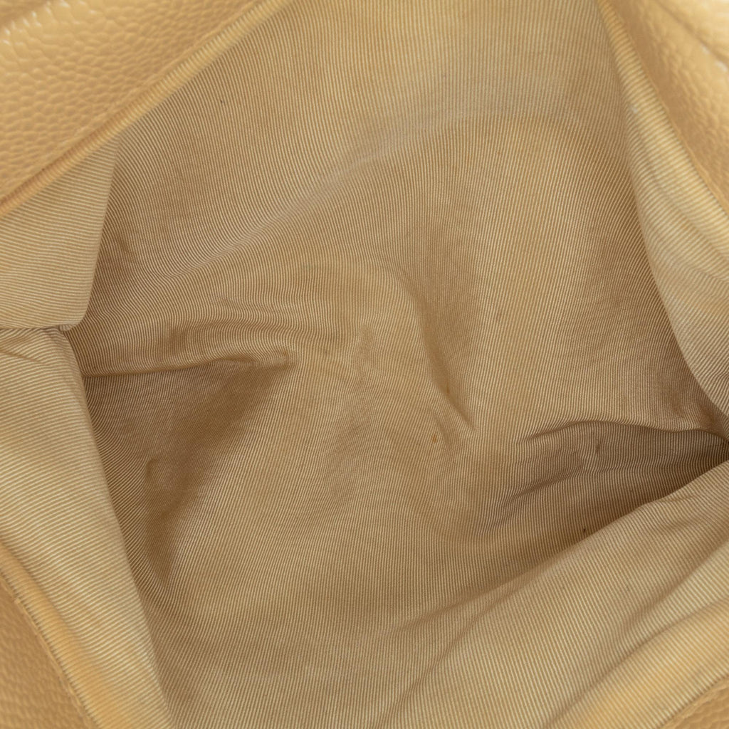 Chanel Petite Caviar Timeless Shopping Tote (SHG-BPvc34)