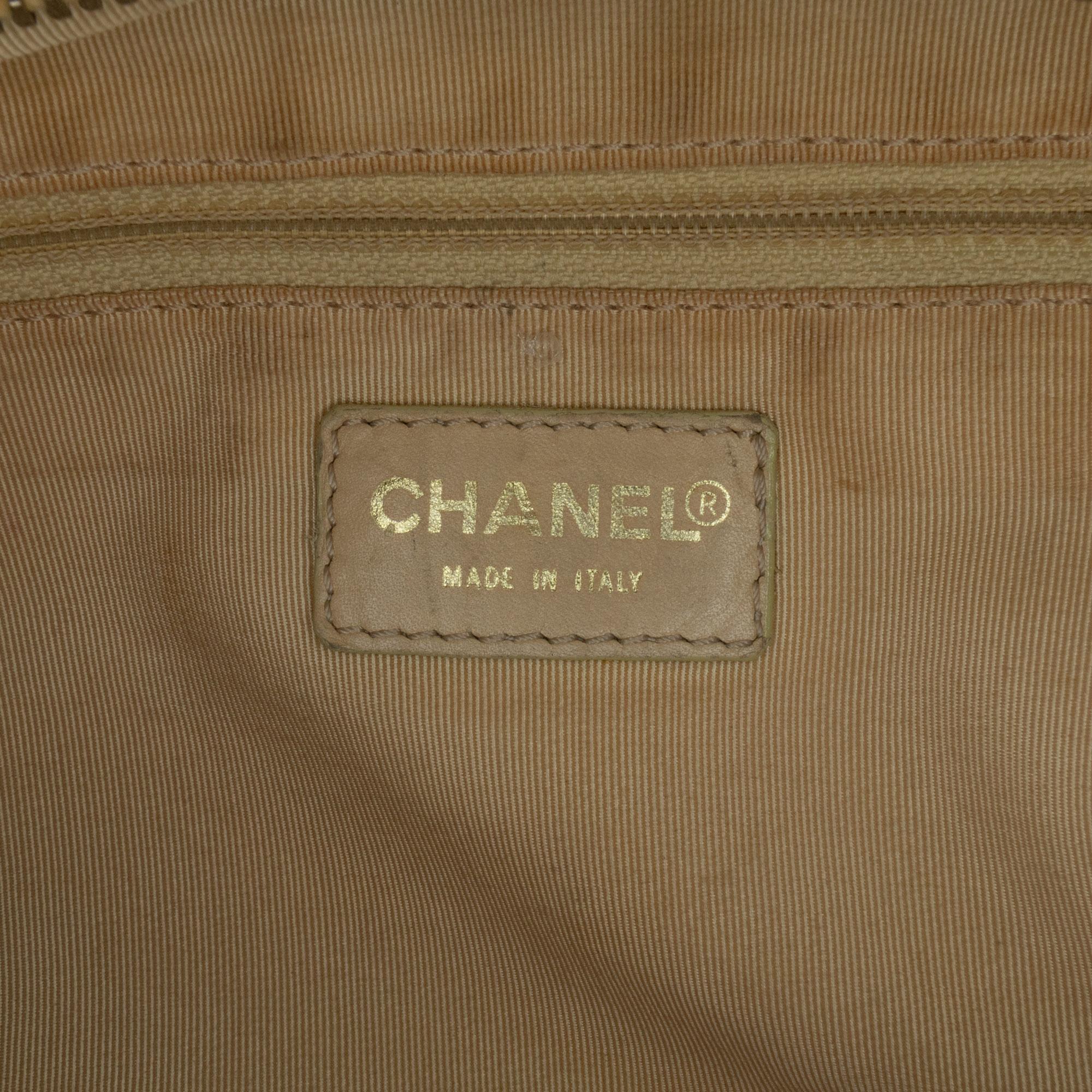 Chanel Petite Caviar Timeless Shopping Tote (SHG-BPvc34)