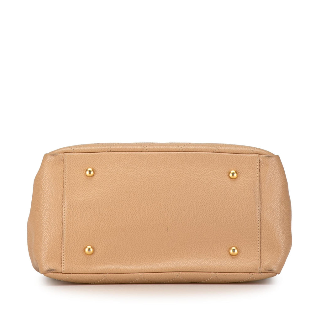 Chanel Petite Caviar Timeless Shopping Tote (SHG-HnNmDD)
