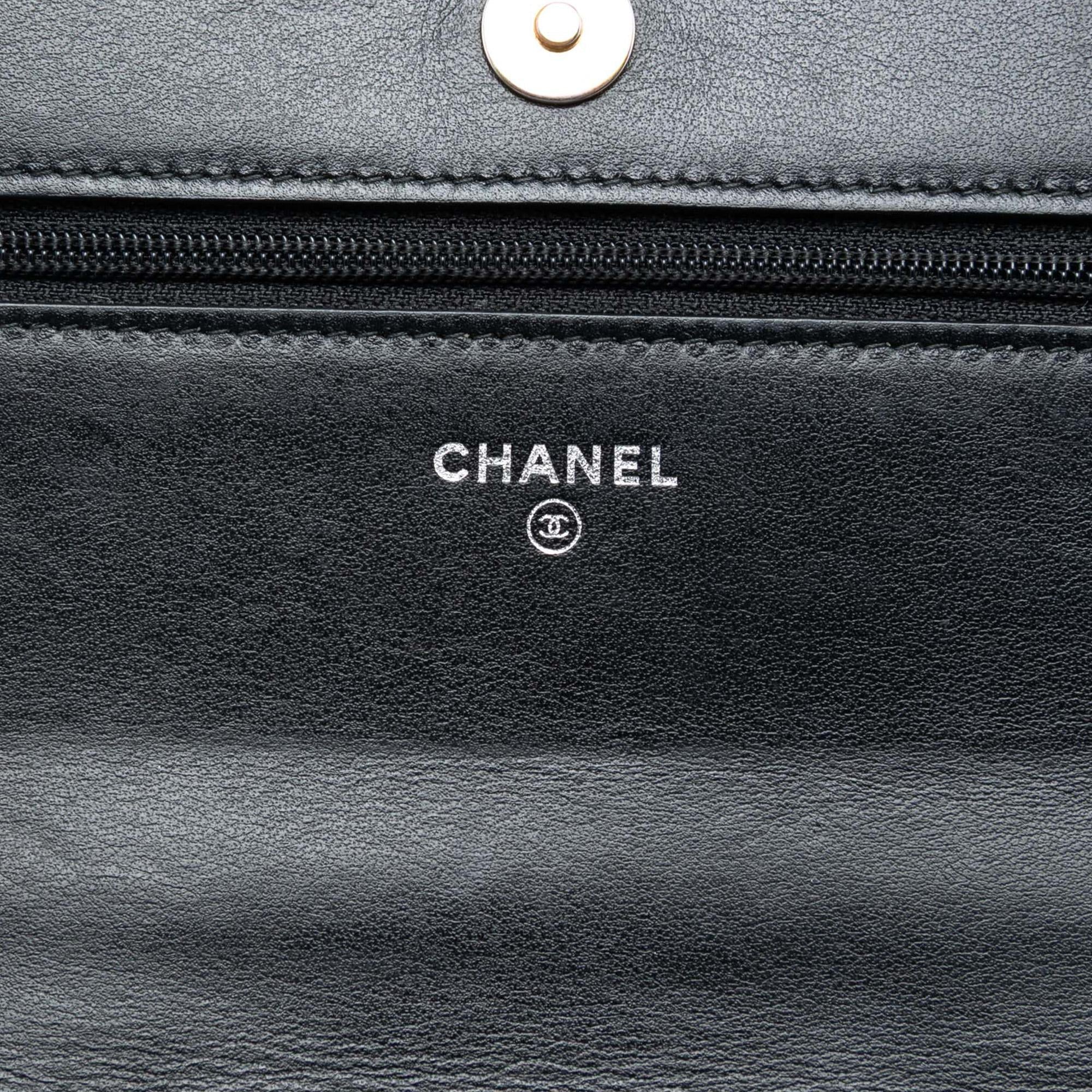 Chanel Quilted Aged Calfskin Gabrielle Wallet On Chain