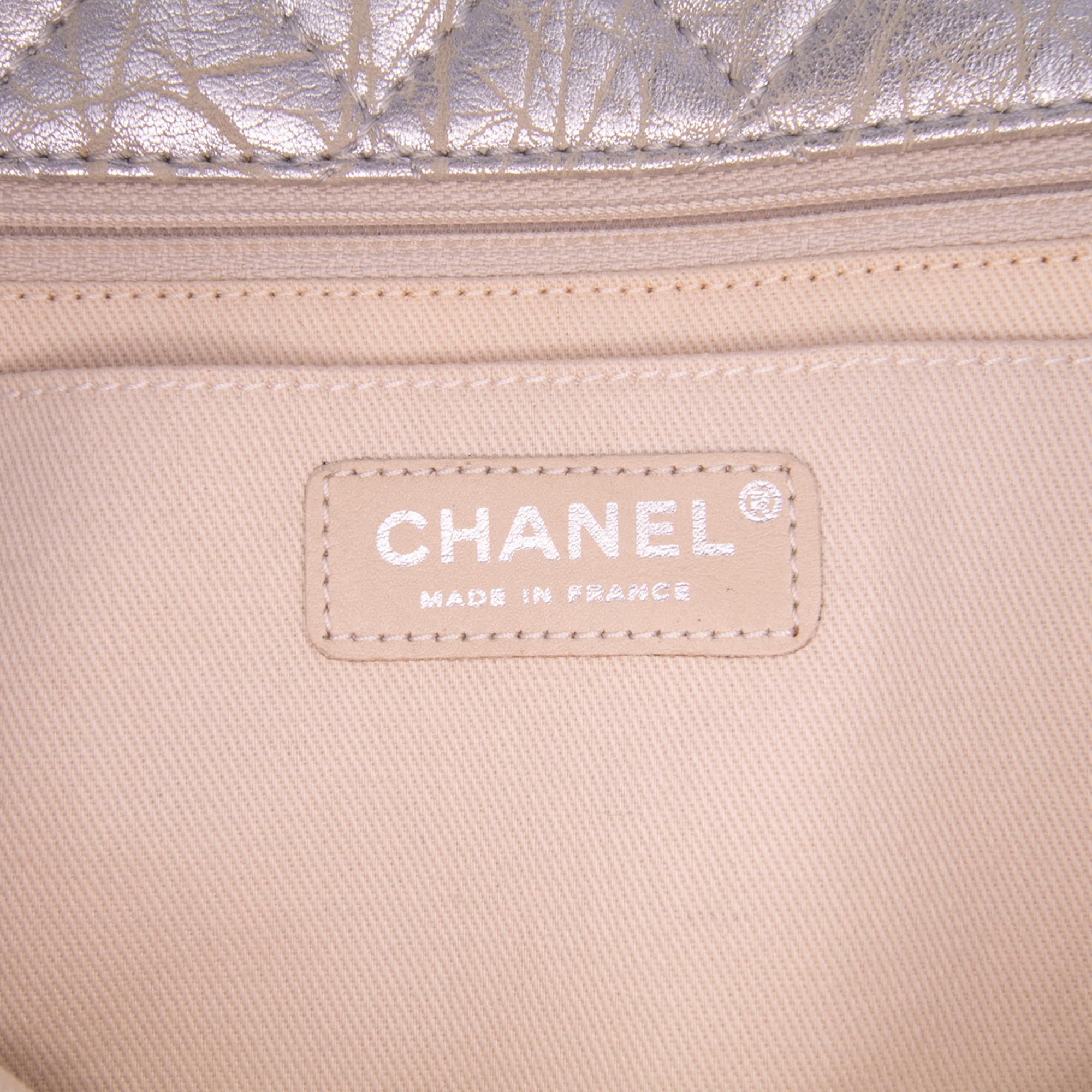 Chanel Quilted Aged Calfskin On The Rocks Flap