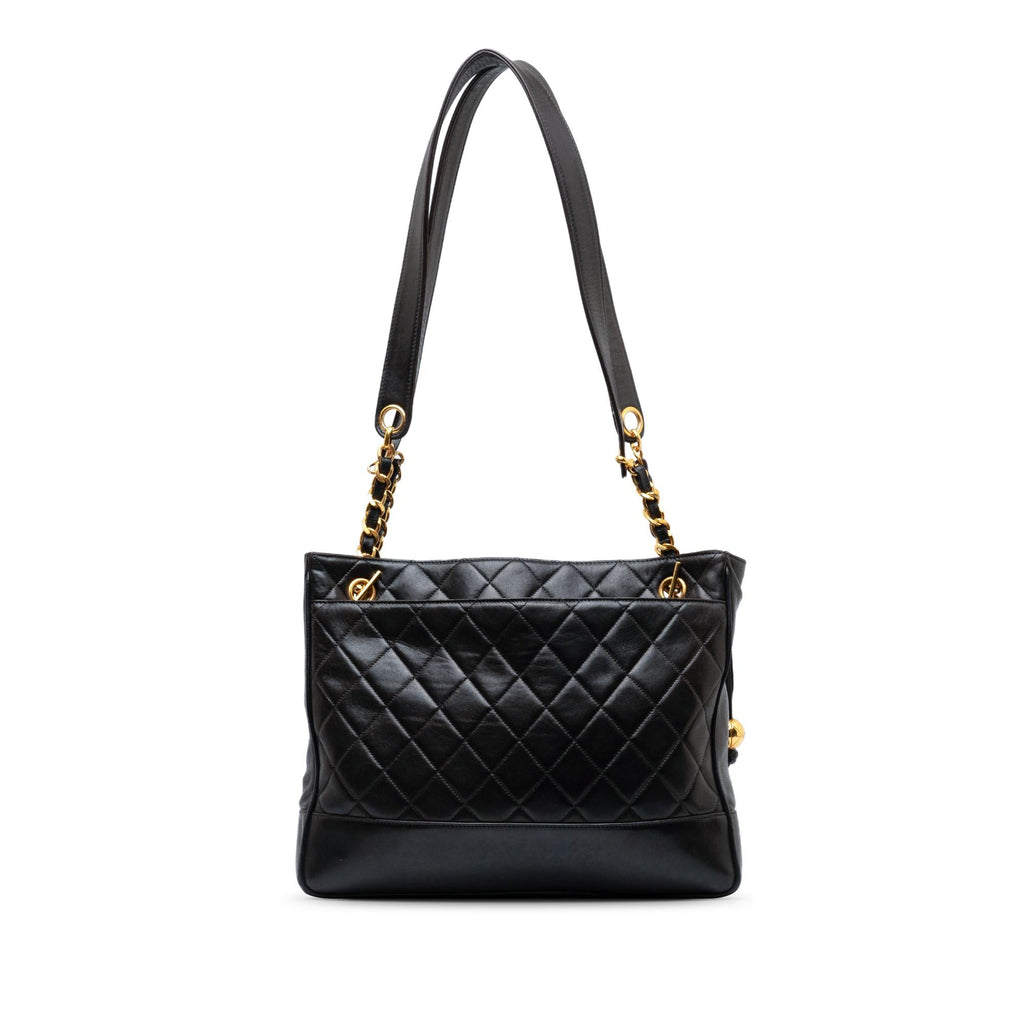 Chanel Quilted CC Lambskin Shoulder Bag (SHG-4n8pB4)