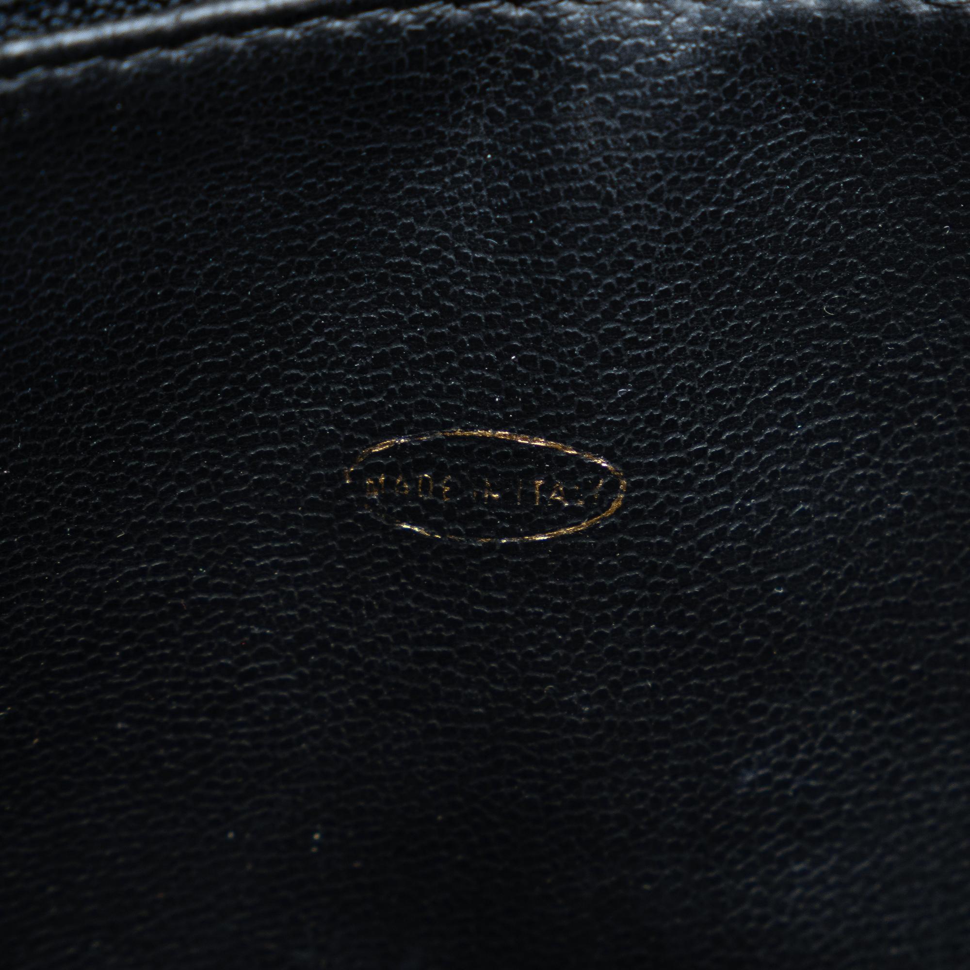 Chanel Quilted CC Lambskin Shoulder Bag (SHG-4n8pB4)