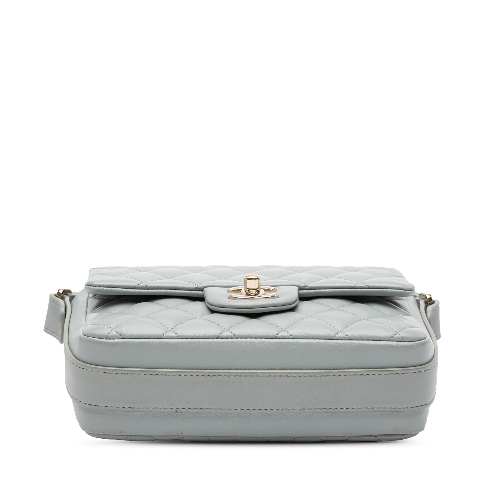 Chanel Quilted Calfskin Bolero de Chanel Flap