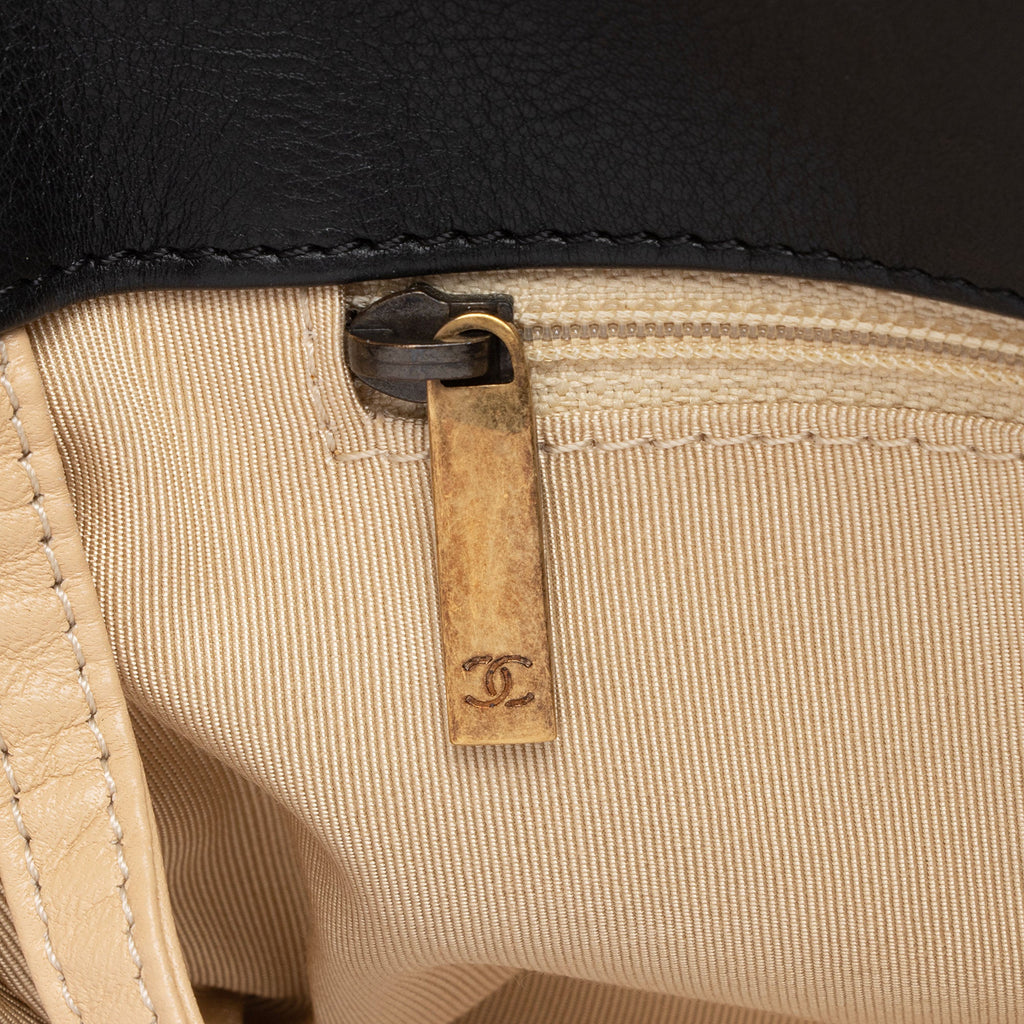 Chanel Quilted Calfskin CC Crown Small Tote (SHF-bToVAu)