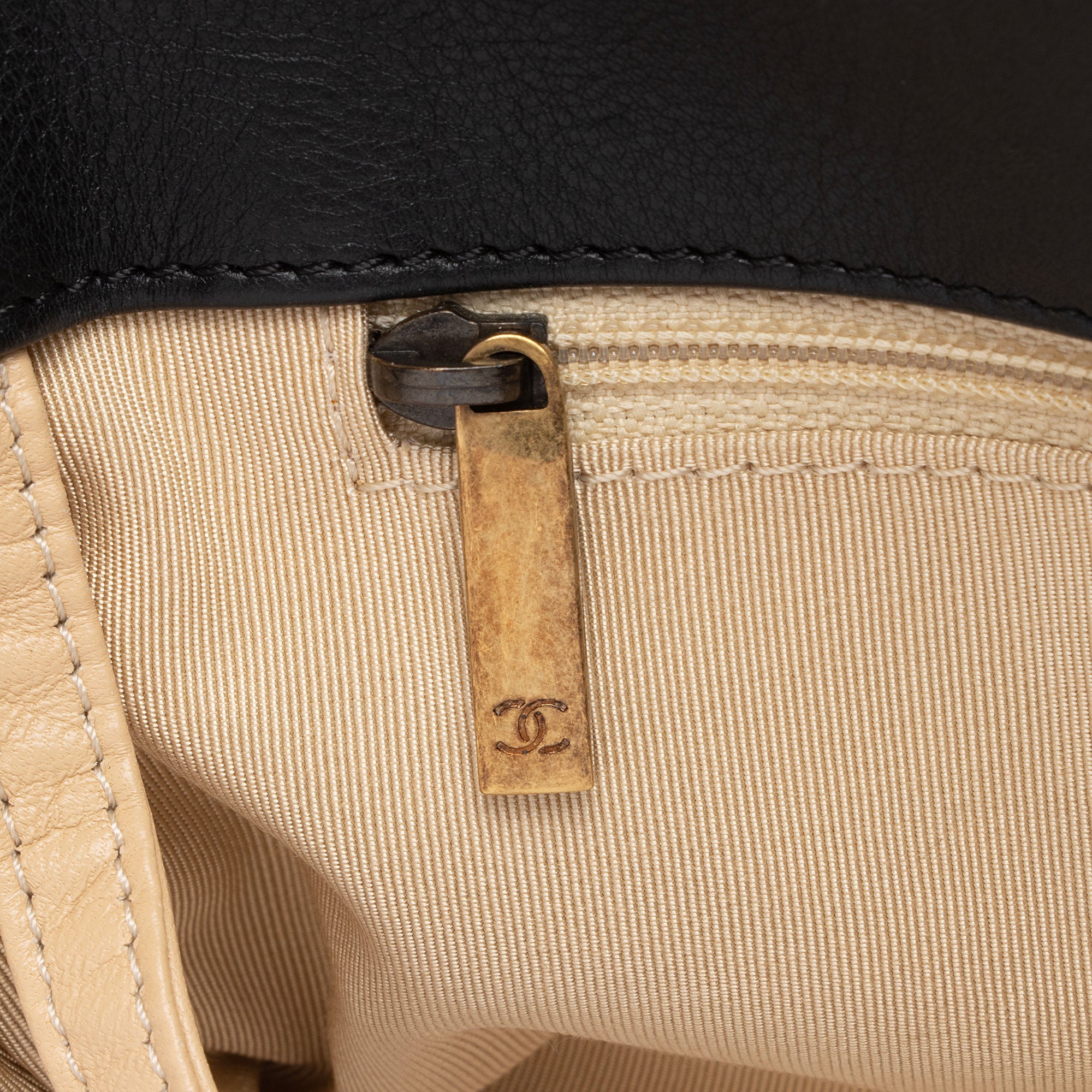Chanel Quilted Calfskin CC Crown Small Tote (SHF-bToVAu)