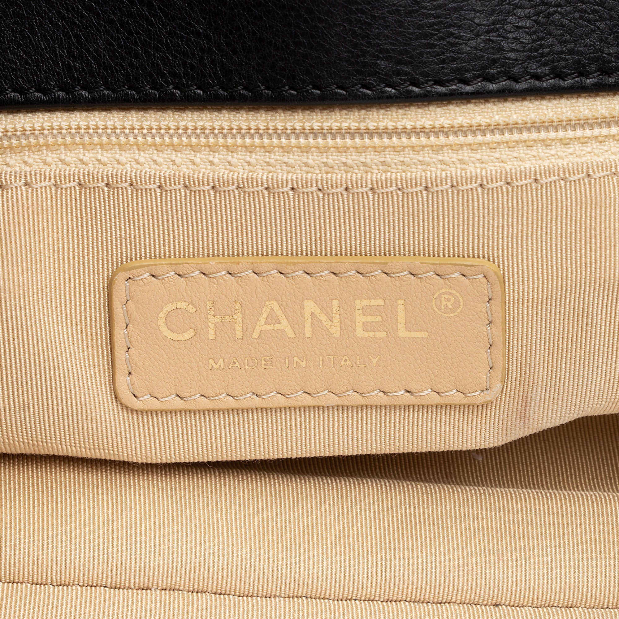 Chanel Quilted Calfskin CC Crown Small Tote (SHF-bToVAu)