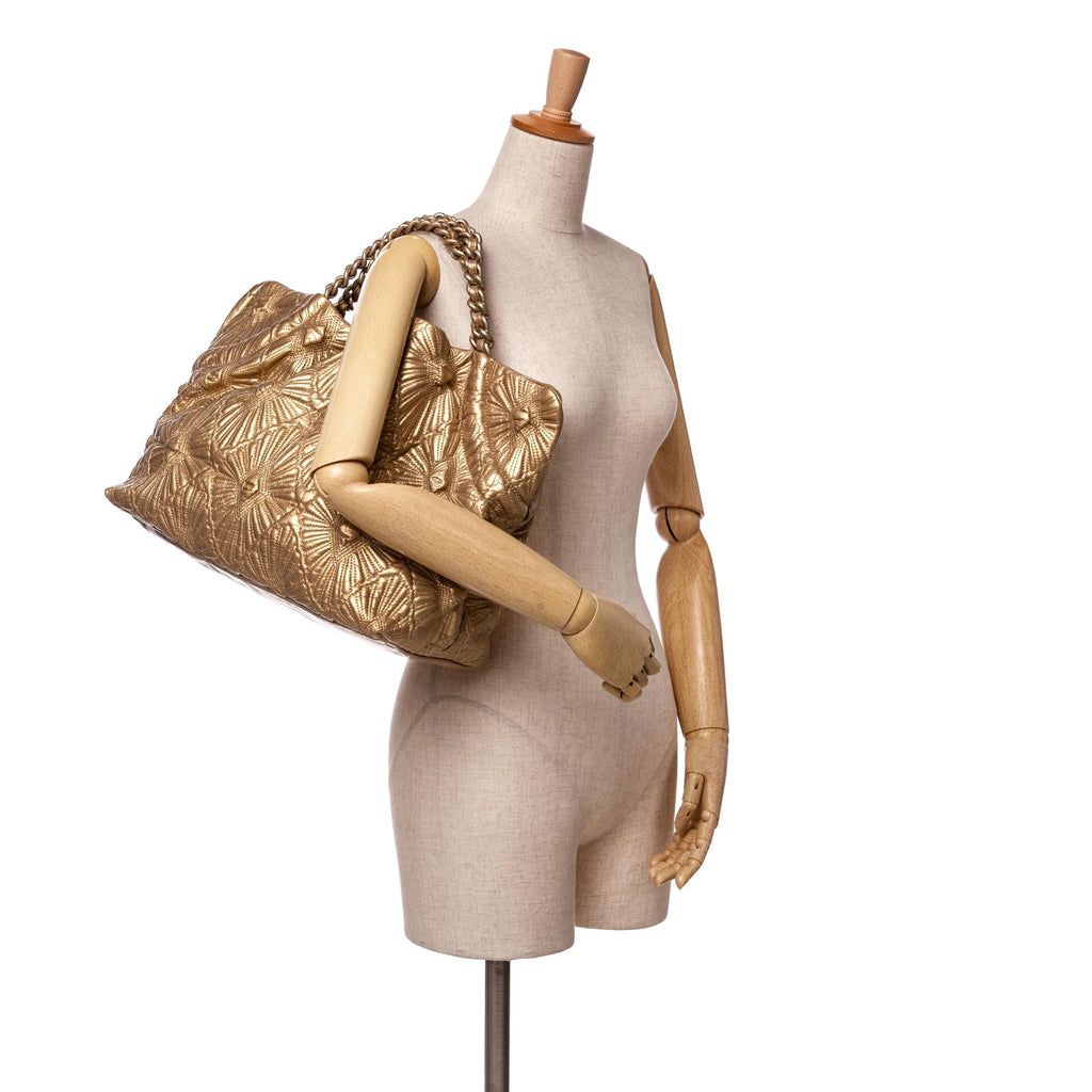 Chanel Quilted Calfskin Ca D'Oro Tote