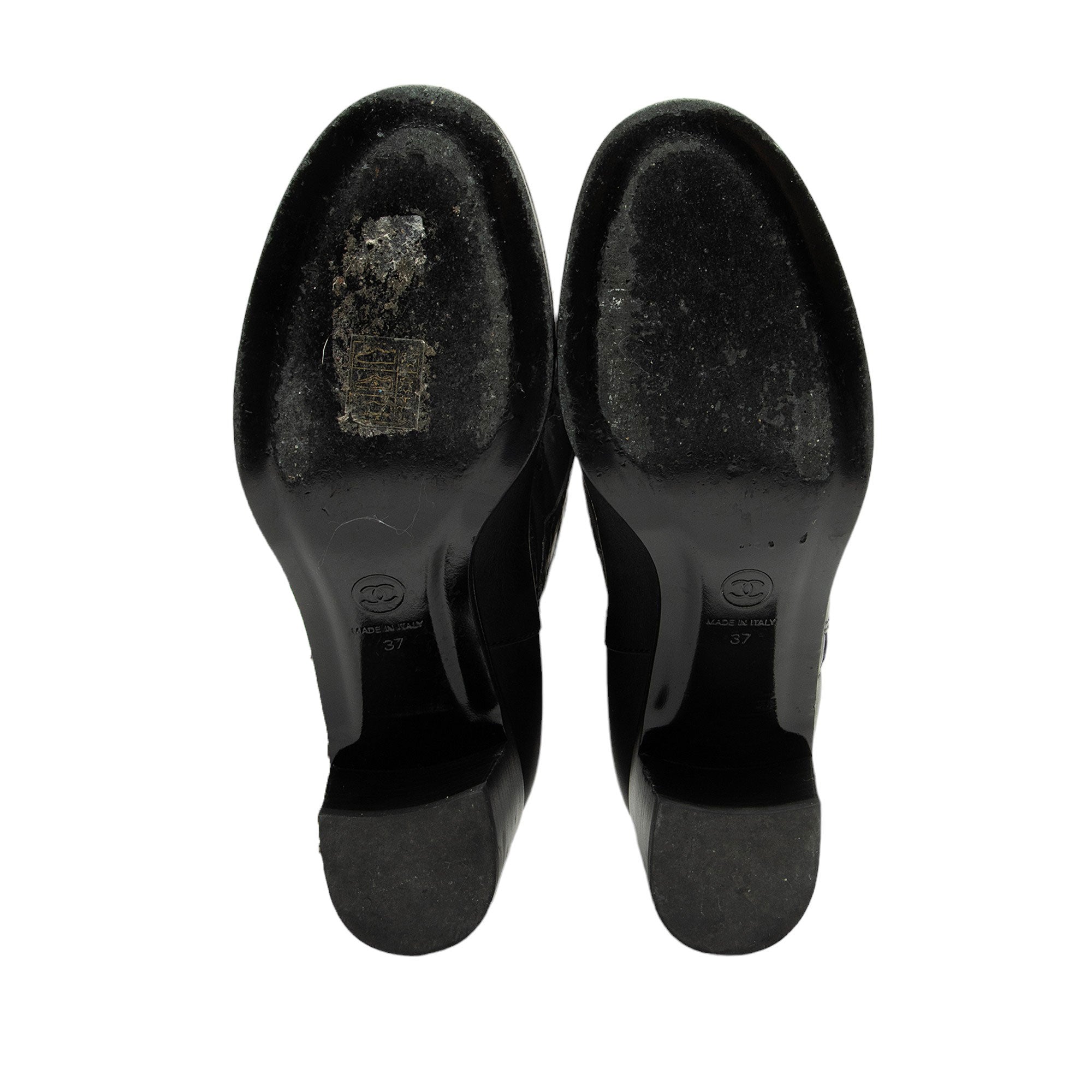 Chanel Quilted Calfskin Patent Leather Cap Toe Logo Boots - Size 7 / 37 (SHF-1bljRC)