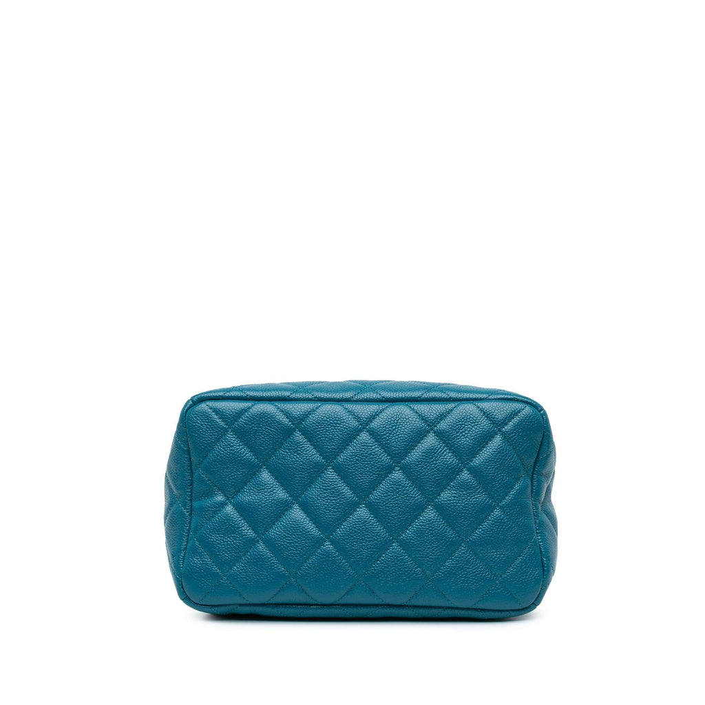 Chanel Quilted Caviar Drawstring Chain Bucket Bag (SHG-jhFetp)