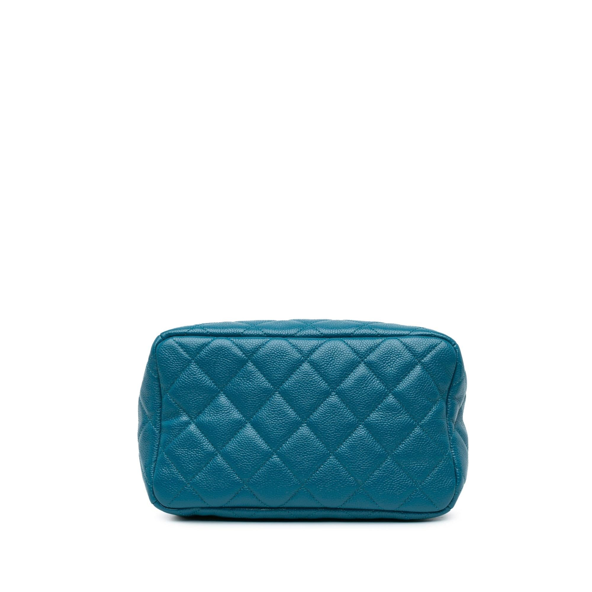 Chanel Quilted Caviar Drawstring Chain Bucket Bag (SHG-jhFetp)