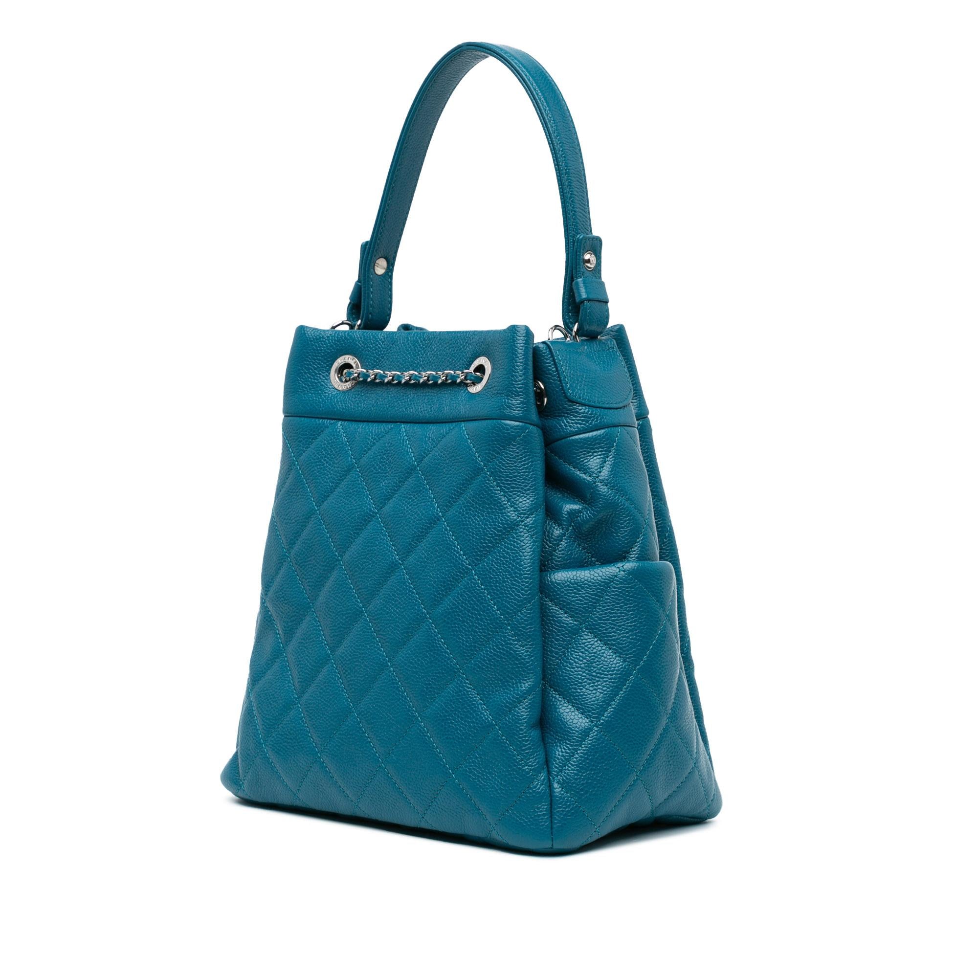 Chanel Quilted Caviar Drawstring Chain Bucket Bag (SHG-jhFetp)