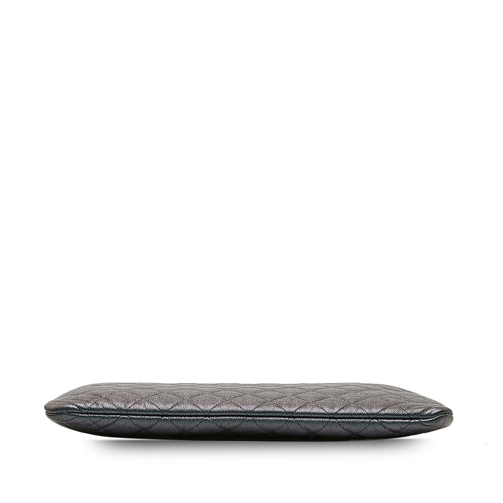 Chanel Quilted Caviar O Case Clutch (SHG-6m9479)