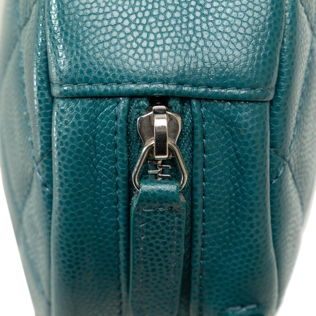 Chanel Quilted Caviar Round Clutch With Chain (SHG-mbgcsF)