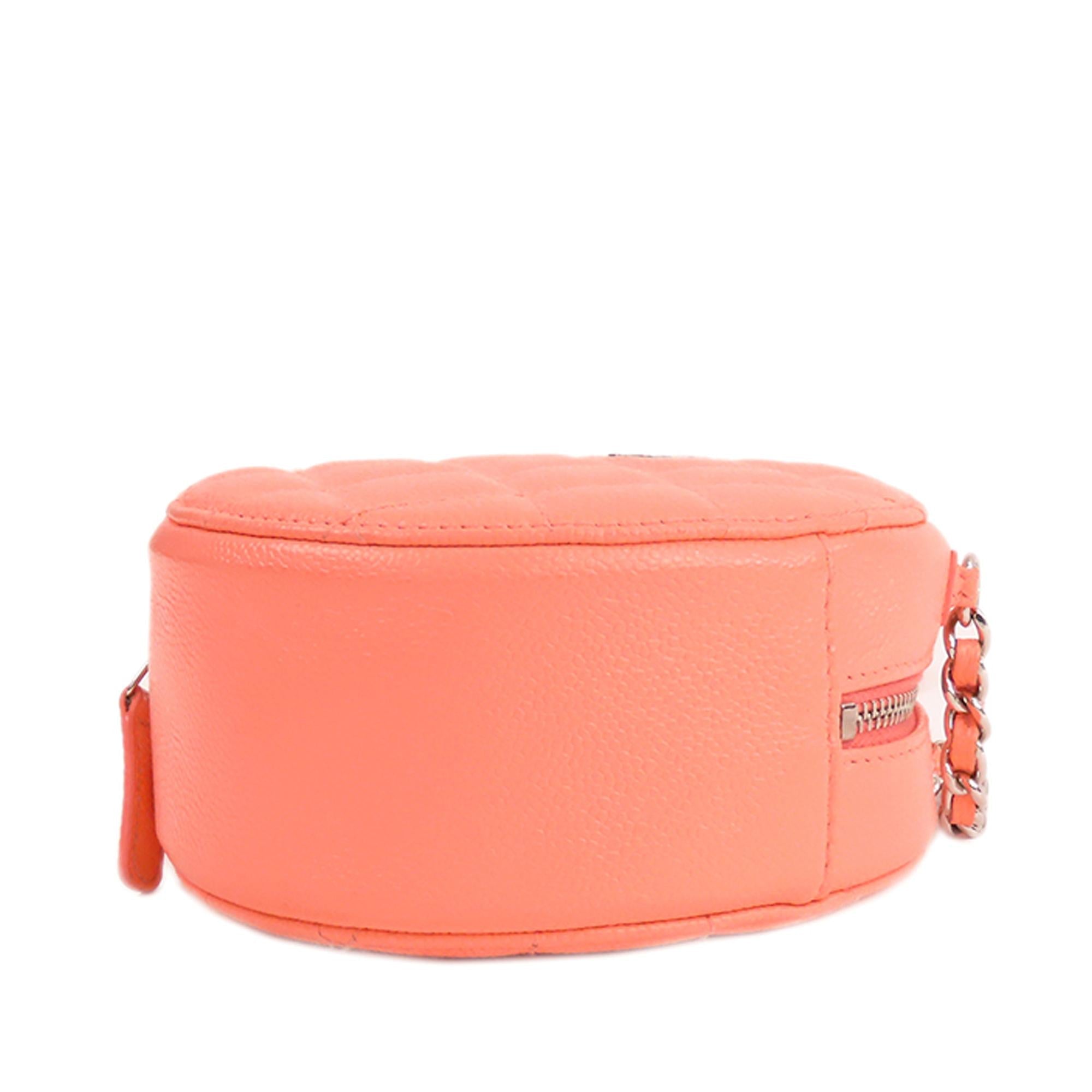 Chanel Quilted Caviar Round Clutch With Chain (SHG-gLWhRd)