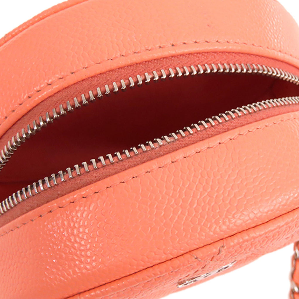 Chanel Quilted Caviar Round Clutch With Chain (SHG-gLWhRd)